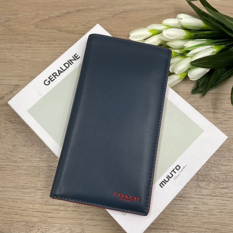 กระเป๋าใส่พาสปอร์ต ใส่บัตร SLIM PASSPORT WALLET IN COLORBLOCK (COACH