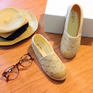 Jenny Shoes รองเท้าลูกไม้แต่งกากเพชร