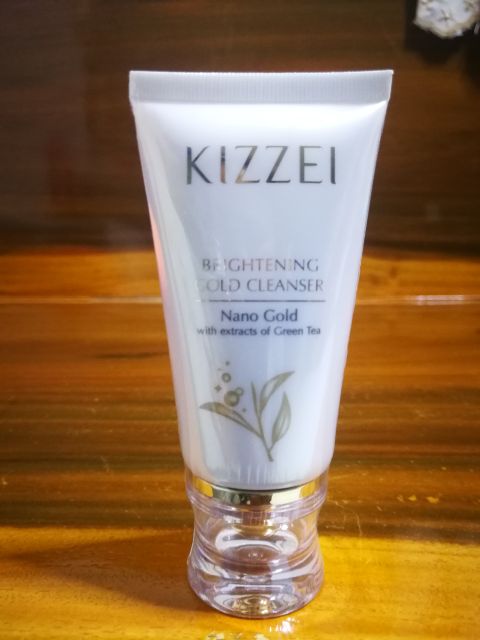 kizzei brightening gold cleanser