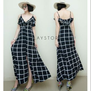 VaNiTy BLacKn WHiTE MaxiDReSS