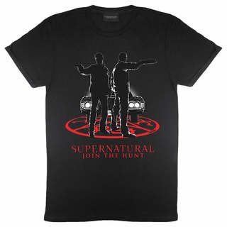 เสื้อยืดผ้าฝ้ายพิมพ์ลาย เสื้อยืดคอกลม พิมพ์ลาย Winchesters By Car Light Officialerchandise สไตล์คลาสสิก แฟชั่นสําหรับผู้