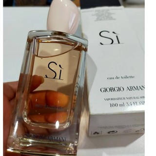 EDT 100ml. แท้ Giorgio Armani Si Eau De Toilette EDT 100ml  เวอร์ชั่นใหม่ที่มาพร้อมกลิ่นที่อ่อนจางกว่าเวอร์ชั่นดั้งเดิม