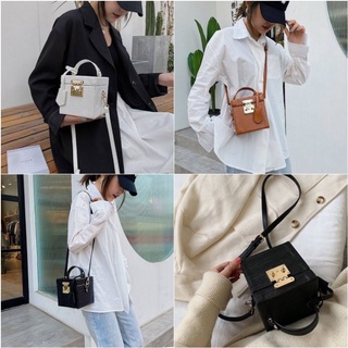 Croco Box BAG กระเป๋าทรงกล่องถือ ปั้มลายสุดเก๋ กระเป๋าสะพาย กระเป๋าถือ กระเป๋าสะพายข้าง กระเป๋าแฟชั่น ใช้ได้ทุกวันทรงสวย