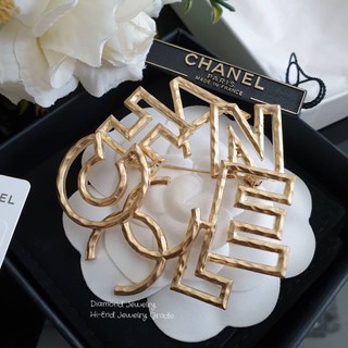 cha nel brooch เข็มกลัดดาราแบรนด์เนม