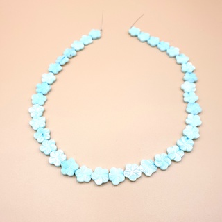 ลูกปัดเปลือกหอยแท้รูปทรงดอกไม้แกะลาย 2 หน้า (Mother of Pearl Light Blue Flower 12 mm) สีฟ้าอรอน (LZ-0569)