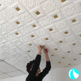 Self-adhesive Roof Ceiling Wallpaper 3D PVC Waterproof Wallpaper Living Room Background Decor Sticker Roof Ceiling Contact Paperวอลเปเปอร์ติดเพดานหลังคาแบบมีกาวในตัว 3D PVC Waterproof Wallpaper ห้องนั่งเล่นพื้นหลังสติกเกอร์ตกแต่งหลังคาเพดานกระดาษติดต่อ