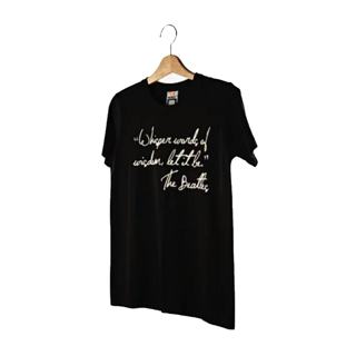 ราคาระเบิดINDEEZ : เสื้อยืดขาวดำ เพลง the beatles "Whisper words of wisdom, let it be."รหัสเต็มS-3XL