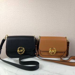 กระเป๋าสะพาย MICHAEL KORS