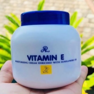 AR Vitamin E Cream เอ อาร์ วิตามิน อี มอยส์เจอร์ไรซิ่ง ครีม ขนาด 200 กรัม