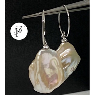 💗Baroque Pearl Earring 💓ต่างหูมุกบารอคแบนสีครีมแบบห่วงใส่ง่ายไม่เจ็บหูค่ะ💖