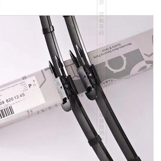 ที่ปัดน้ำฝน RHD wiperสติกเกอร์ติดพวงมาลัยรถยนต์ ด้านขวา ของขวัญ สําหรับ car wipers For Mercedes Benz A class AMG W169 W168 W176 W177 A180 A200 A220 A250 B180 B200 B220 B260 W245 W246 W247 Original connector front windshield right-hand wiper