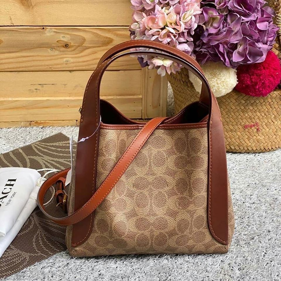 COACH Hadley Hobo 21 In Signature Canvas