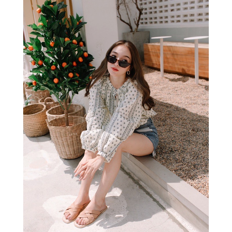 Gordinary Cara 36-42 มี 4 สี (เท้าอวบแนะนำเพิ่มไซส์ด้วยค่ะ)