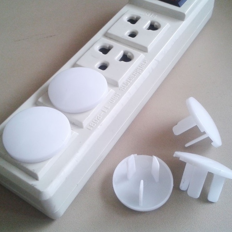 ที่อุดรูปลั๊กไฟ (10 ชิ้น)  ปลั๊กกันไฟดูดเด็ก อุปกรณ์ป้องกันเด็ก ฝาปิดรูปลั๊กไฟ กันเด็กแหย่ปลั๊กไฟ By Muikid