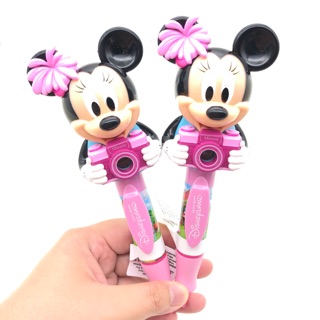 ปากกา minnie ถือกล้องถ่ายรูป