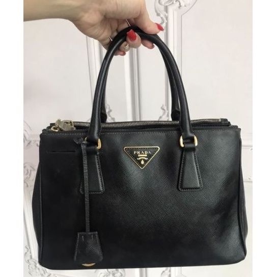 กระเป๋า​ถือ​ Prada Saffiano LUX Tote Size​ 30 Black Nero มือสอง​ แท้​ 100​%