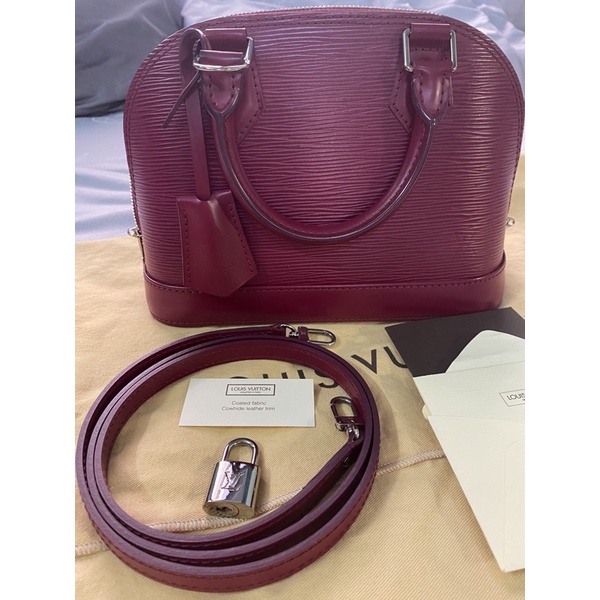 used LV Alma BB Epi สี Fuchsia ปี 2013