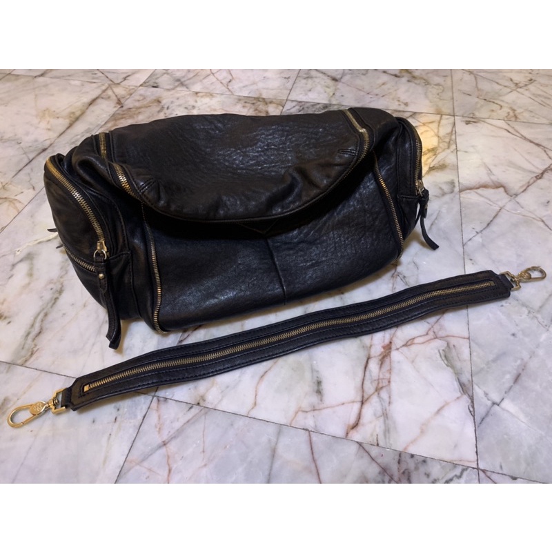 ❗️𝚂𝚊𝚕𝚎❗️กระเป๋าสะพาย FINN ESKER