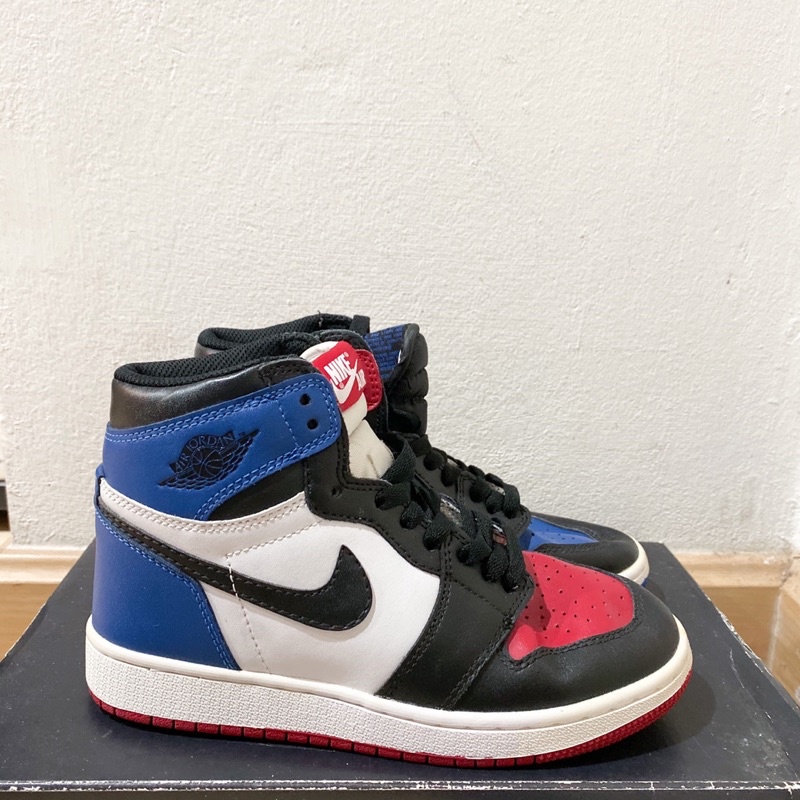 Jordan1 high retro top3(GS) 36/23 มือสอง.