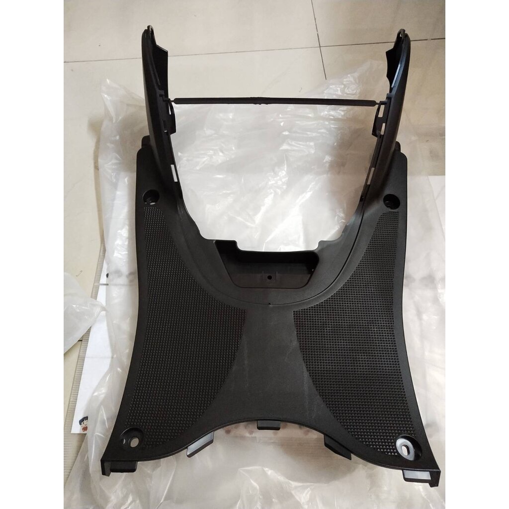 แผ่นรองพักเท้าสีดำ FIORE 2011-2012 ฟีโอเร่ อะไหล่แท้ YAMAHA 52B-F7481-00