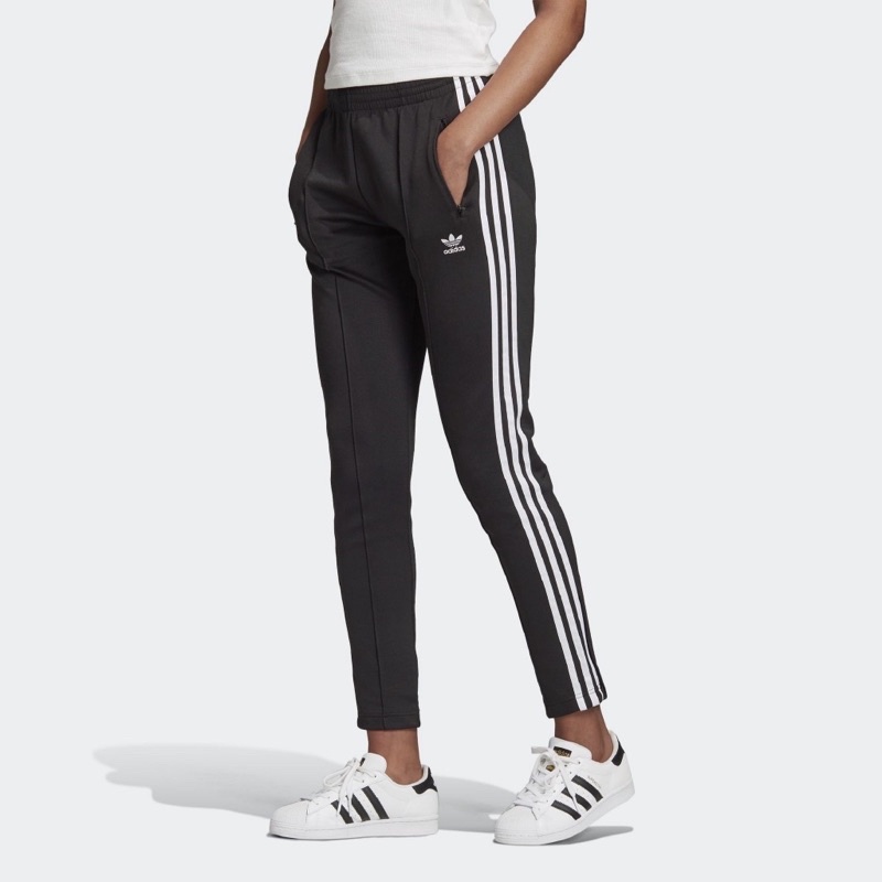 adidas ORIGINALS กางเกงแทรค Primeblue SST ผู้หญิง สีดำ