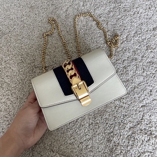 Gucci sylvie mini แท้