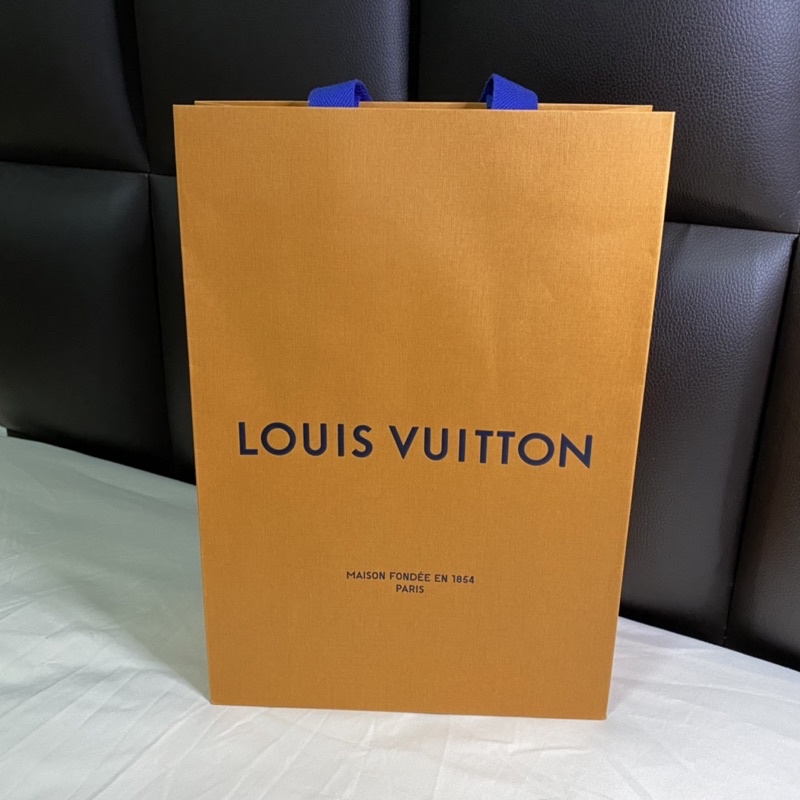 ถุงกระดาษ Louis Vuitton ของแท้