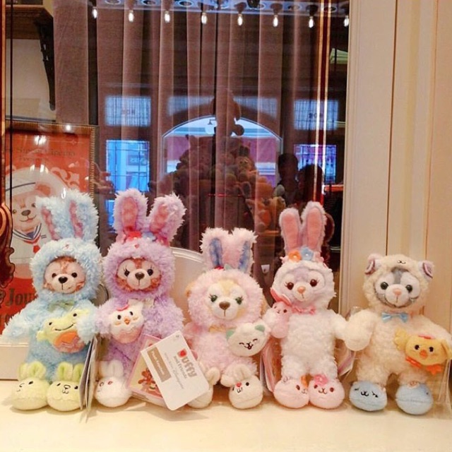New Duffy keychain easter collection from hk disneyland