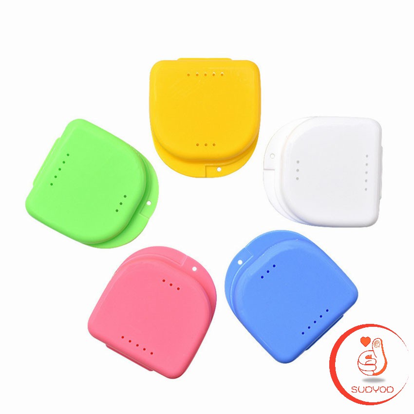กล่องใส่รีเทนเนอร์สีสดใส มีรูระบายอากาศ พลาสติกแบบหนา กล่องใส่รีเทนเนอร์พกพา Silicone Braces Box