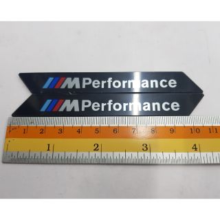 Logo ///M Performance เป็นคู่