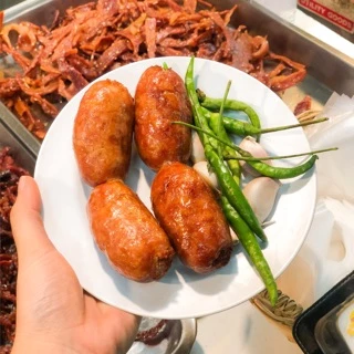 ไส้กรอกหมูทอด ไส้กรอกอีสานพร้อมทาน หมูเน้นๆมันน้อย (รอบส่ง08/05/69)