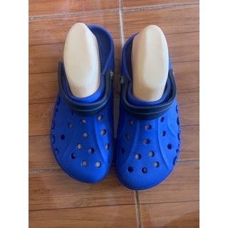 รองเท้าลำลองcrocs มือ2