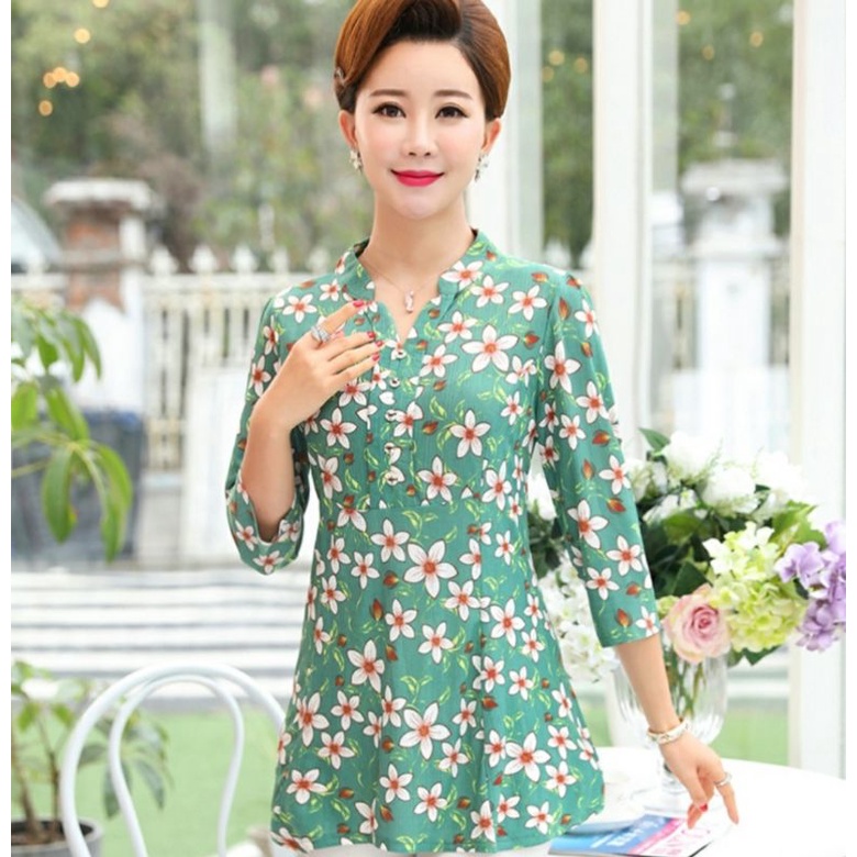 เสื้อผู้หญิงผ้ายืดเกาหลี คอจีนเข้าทรงบานสะโพก แขนสามส่วนสีเขียวดอกขาว ผ้านิ่มดีสีสวยใส่สบายมากค่ะ #พร้อมส่ง#ลดพิเศษ
