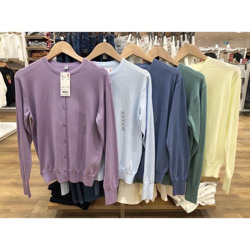 รับหิ้ว Uniqlo ของแท้ เสื้อคาร์ดิแกน กันยูวี แบบคอกลม สาวๆกลัวแดดต้องมี สีสันสดใส ผ้านุ่มสบาย มาตำได้เลยจ้าา