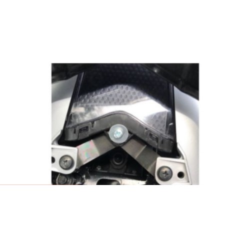 ขายึด YAMAHA LC135 lc135 BELAKANG EKOR STAY TAIL LAMP BRACKET TAIL LAMPU BELAKANG LC135 V2 V3 V4 V7