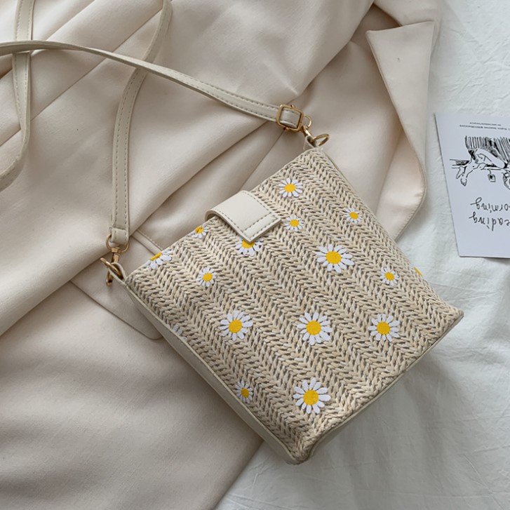 กระเป๋าสาน My Daisy  (A148) กระเป๋าสะพายข้าง กระเป๋าสาน