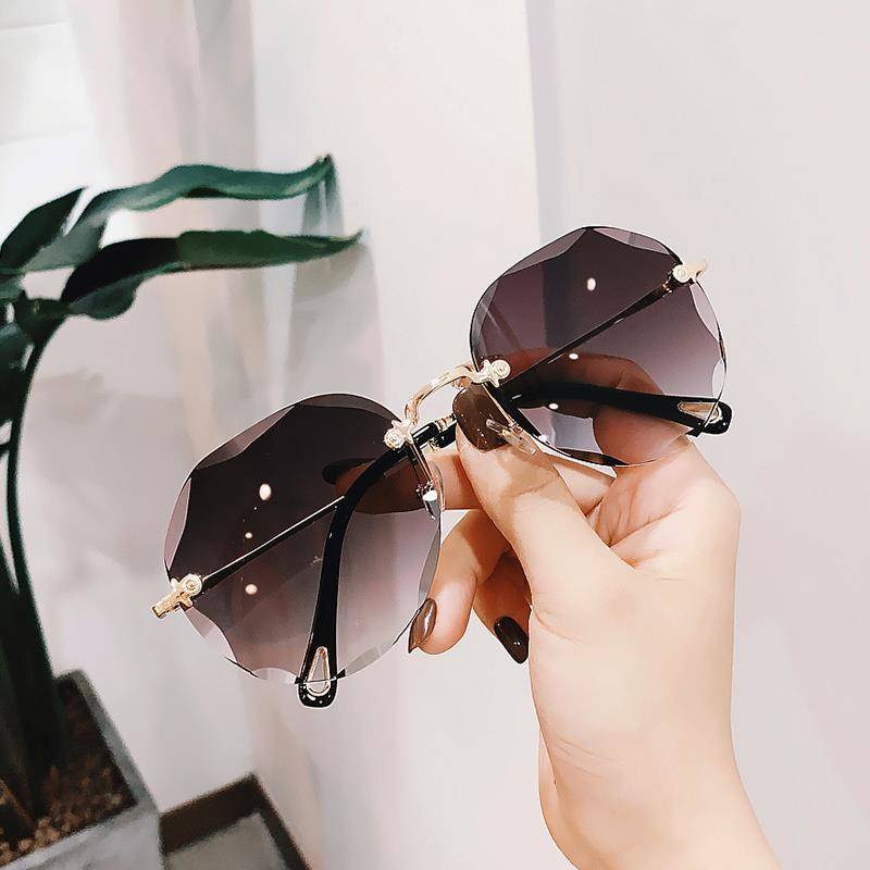 Influencer Star Style European American Cut Edge 2021 New Frameless Sunglasses Big Frame Unique 