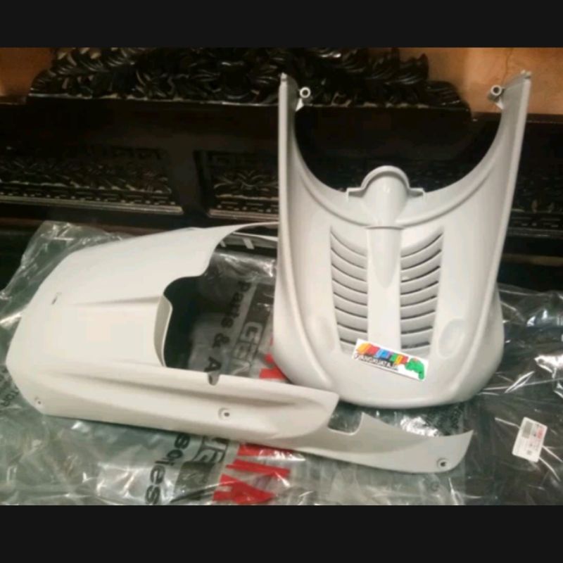 Parlong PARU DEK และ KOLONGAN FENDER ฝาครอบภายใน LOWER YAMAHA MIO SPORTY SMILE ORIGINAL YAMAHA SILVER PUTIH