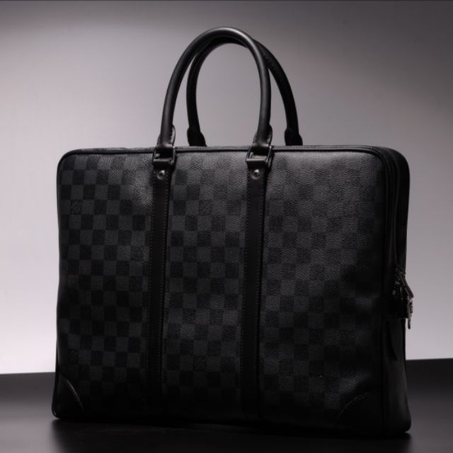 กระเป๋าใส่เอกสาร​โน๊ตบุ๊ค​ มือสองของแท้​ 100%​ แบรนด์เนม​ "Louis Vuitton"