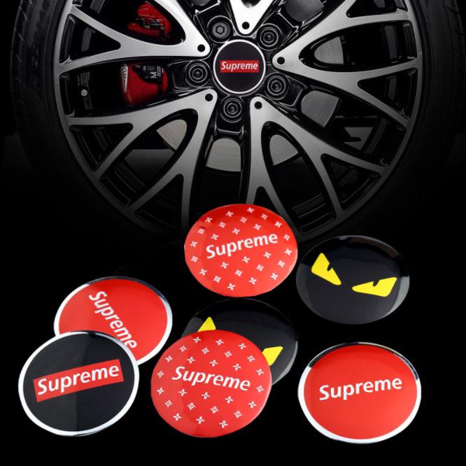 1PCS Supreme รถยนต์ โลหะ สติกเกอร์ สติ๊กเกอร์และแม่เหล็กติดรถยนต์