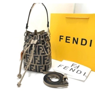 กระเป๋าFendi ส่งฟรี EMS ✅