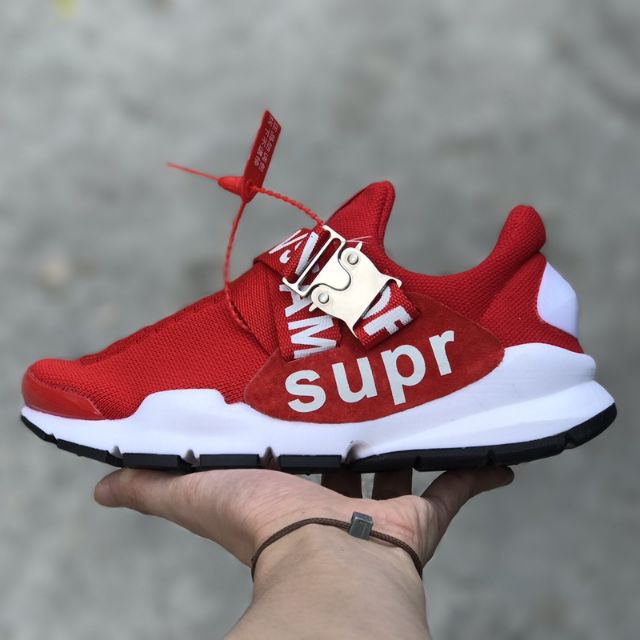 Nike sock dart supreme best sale