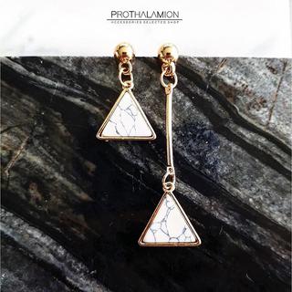 Korea Chic Marble Triangle Gold Earrings : ต่างหู ตุ้มหู สามเหลี่ยม มินิมอล สีทอง ประดับ หินอ่อน