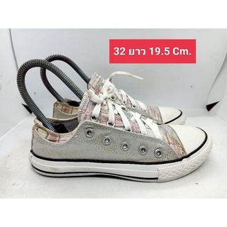 Converse 32 ยาว 19.5 Cm.รองเท้ามือสอง  ผ้าใบ แฟชั่น วินเทจ สายเซอร์