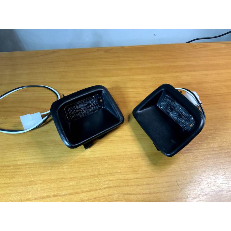 ไฟส่องป้าย Ford Ranger 2012 - 2014 , Mazda BT50 Pro 2012 รุ่นติดกันชน 1คู่ (ซ้าย+ขวา) ยี่ห้อ AA.- สำ