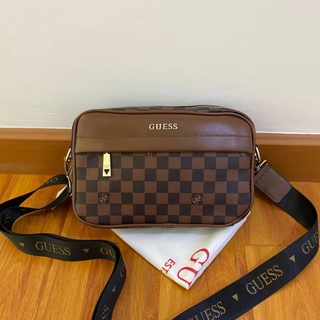 Guess. Crossbody bag