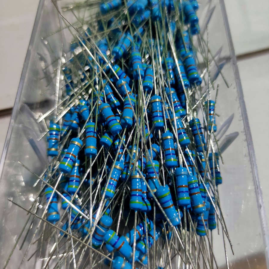 47K Ohm Resistor ครึ่ง 1/2 วัตต์ CARBON 5% ต่อ 10 ชิ้น