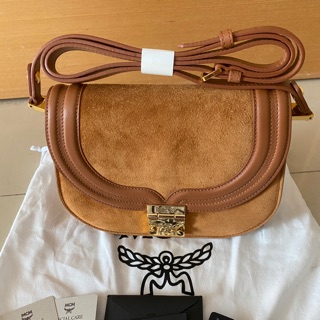 พร้อมส่ง New MCM Trisha