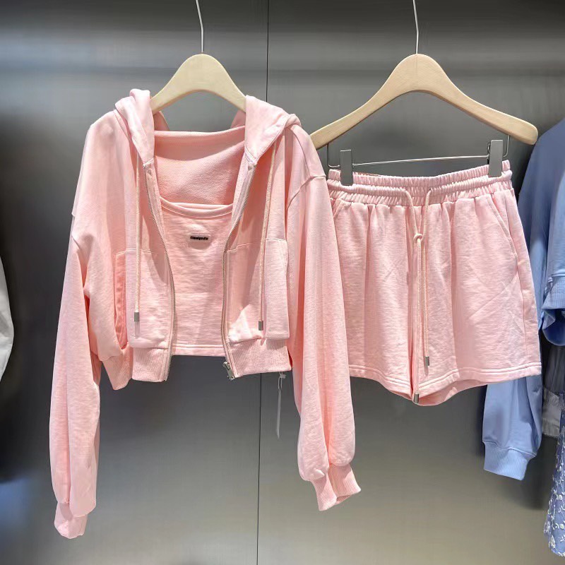 พร้อมส่ง ชุดเช็ต 3ชิ้น เสื้อ+กางเกง+เสื้อคลุม เซทออกกำลังกาย ใส่เที่ยว ขาสั้นผ้าดีมากค่ะ