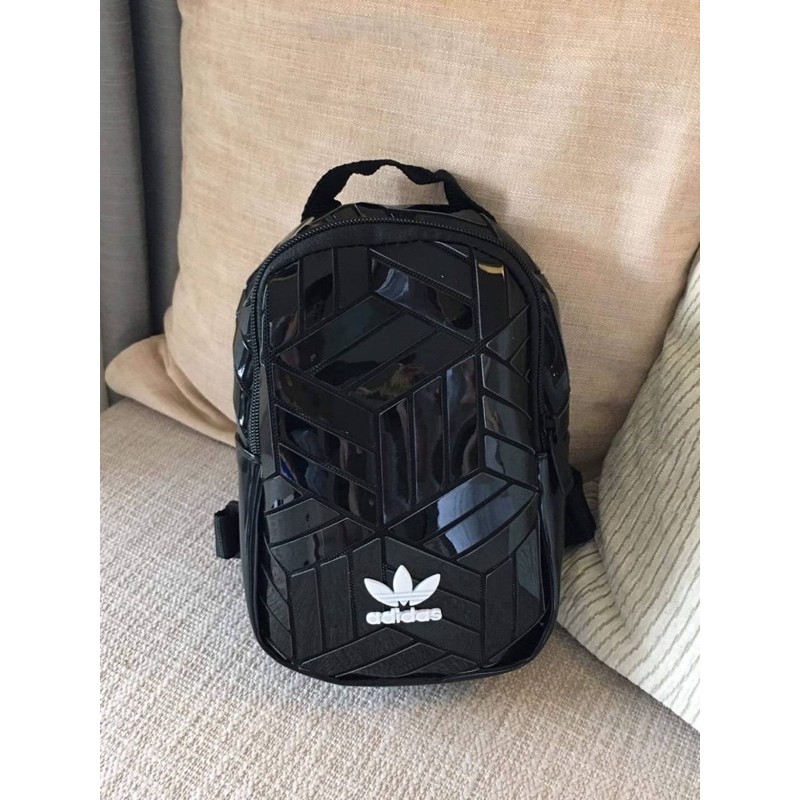 กระเป๋า​เป้​ Adidas​ 3D​ Mini​ Bag​ โลโก้​ขาว ของแท้